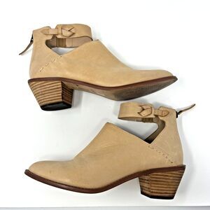 Kelsi Dagger Brooklyn KDB Leather Kadeeja Ankle Bootie Chunky Heel Blonde Tan 10
